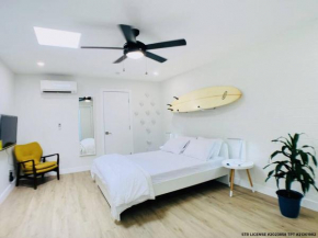 Intimate well appointed Studio w Pool